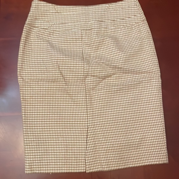 Cute pencil skirt size 2 the limited - Picture 2 of 3